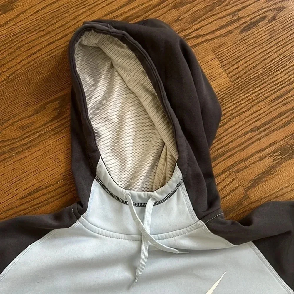 Nike Therma-Fit Blue and Grey hooded sweatshirt Women’s size XL